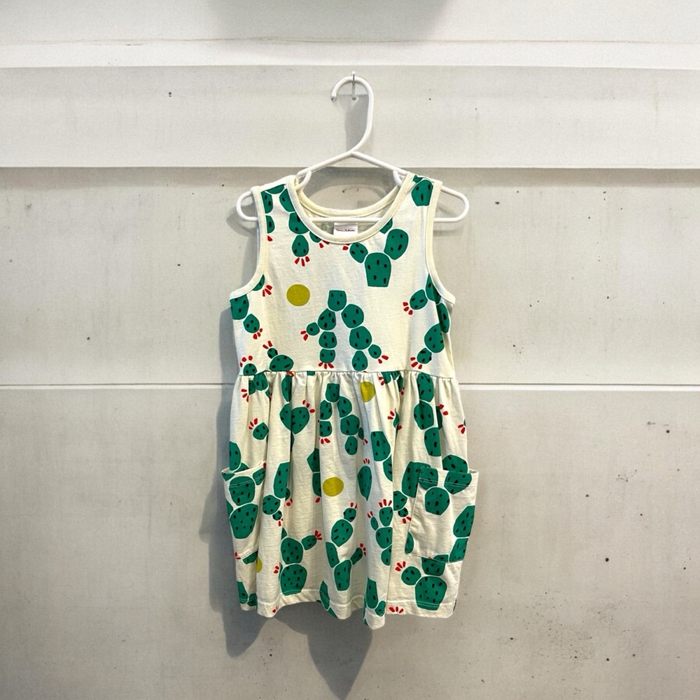 Hanna Andersson cactus summer dress with pockets. US 6-7.